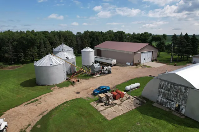 $488,400 | 6045 20th Street Southwest, Montevideo, MN 56265