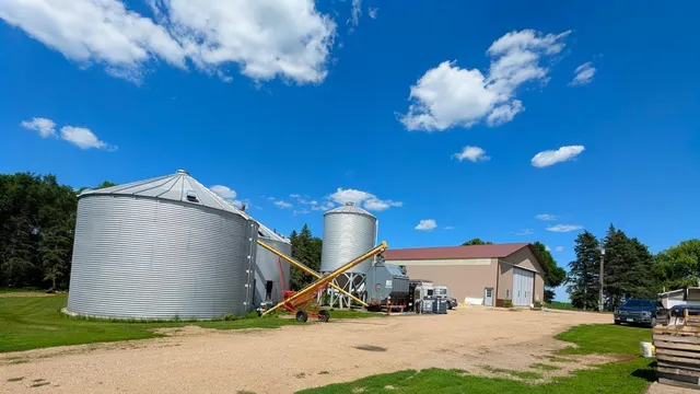 $488,400 | 6045 20th Street Southwest, Montevideo, MN 56265