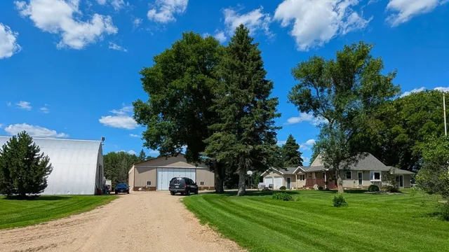 $488,400 | 6045 20th Street Southwest, Montevideo, MN 56265