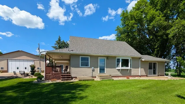 $488,400 | 6045 20th Street Southwest, Montevideo, MN 56265