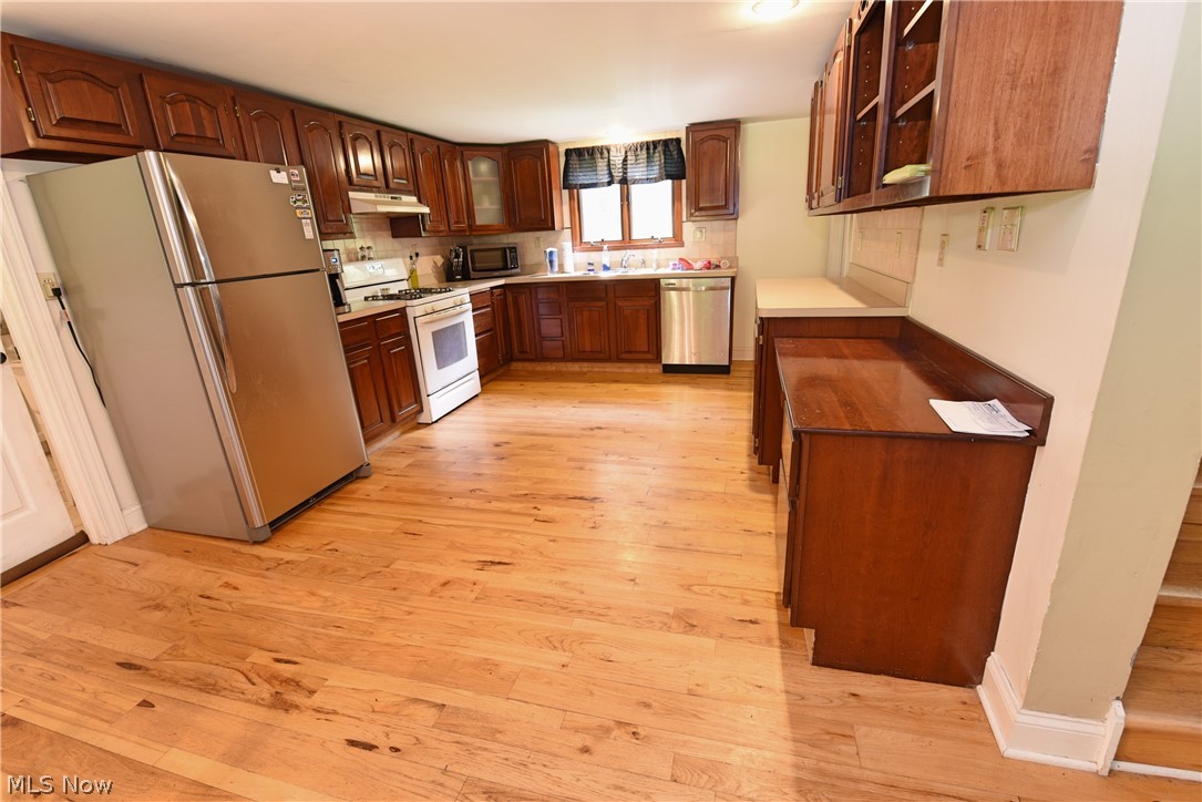 8383 Kinsman Road Novelty, OH 44072 - Photo 4 of 23