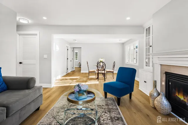 $899,900 | 179 Fleet Avenue, Edison, NJ 08820