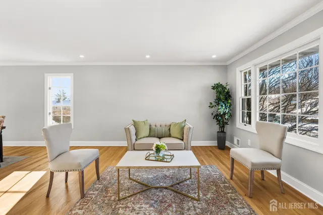 $899,900 | 179 Fleet Avenue, Edison, NJ 08820