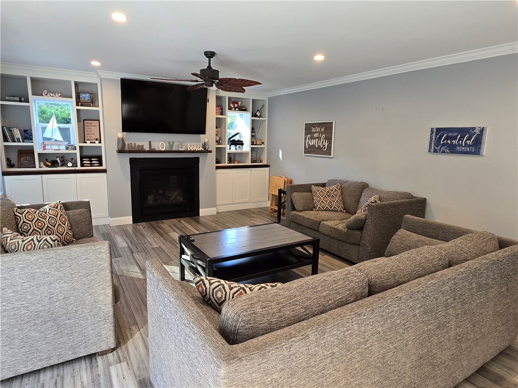 27 Rosedale Avenue Barrington, RI 02806 - Photo 6 of 34