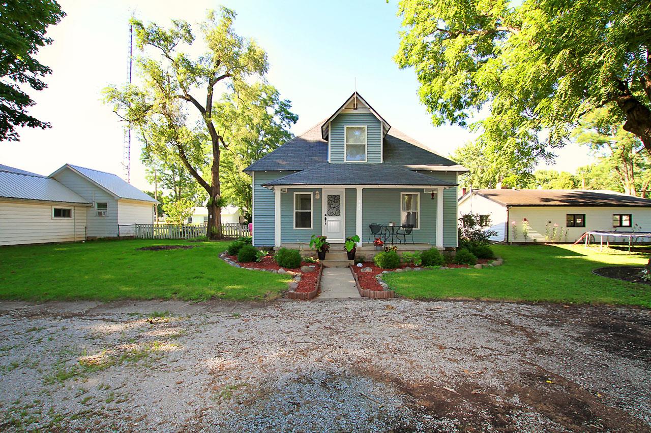 6966 Main St Point Westpoint, IN 47992 - Photo 2 of 30