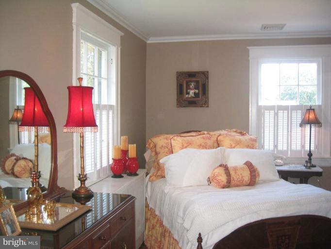 714 West Braddock Road Alexandria, VA 22302 - Photo 8 of 16 Bedroom #2