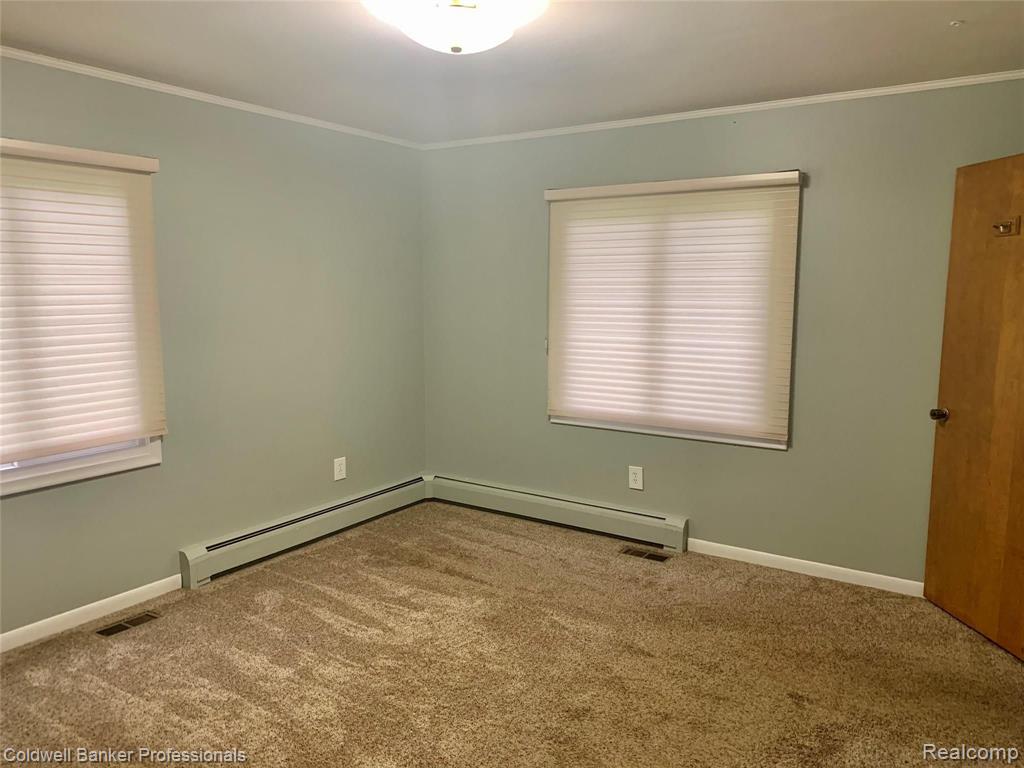 22511 Dickinson Road New Boston, MI 48164 - Photo 13 of 16