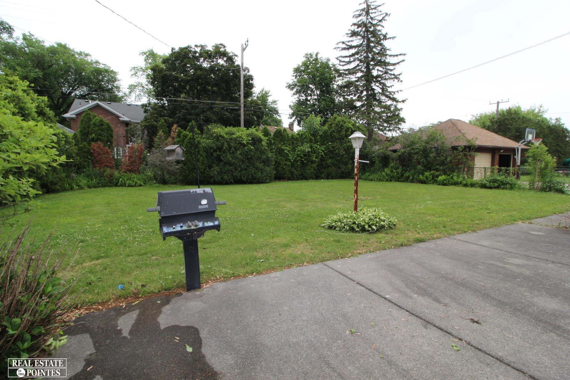 1320 Devonshire Road Grosse Pointe Park, MI 48230 - Photo 56 of 57