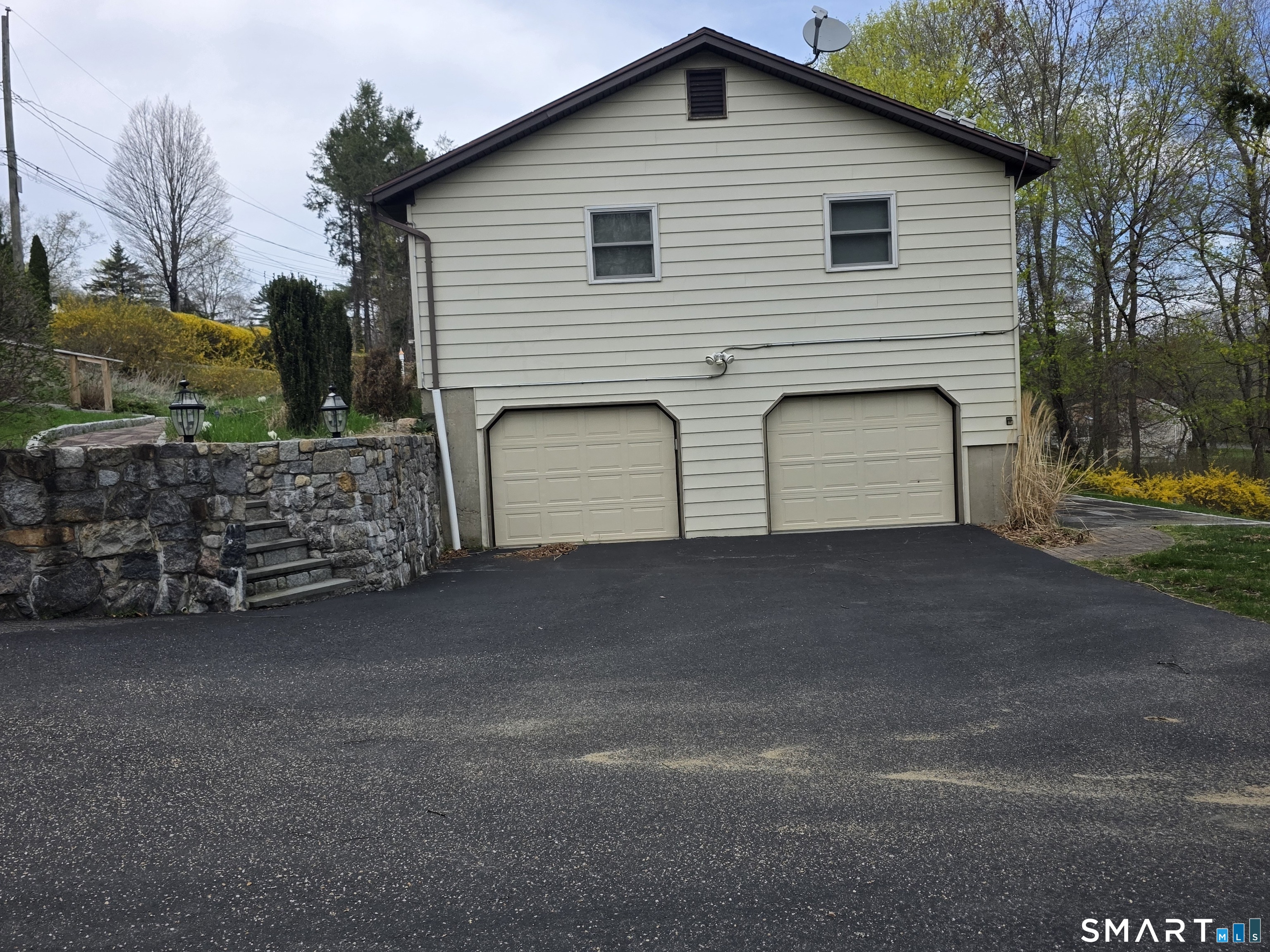 39 Charcoal Ridge Road East New Fairfield, CT 06812 - Photo 20 of 21
