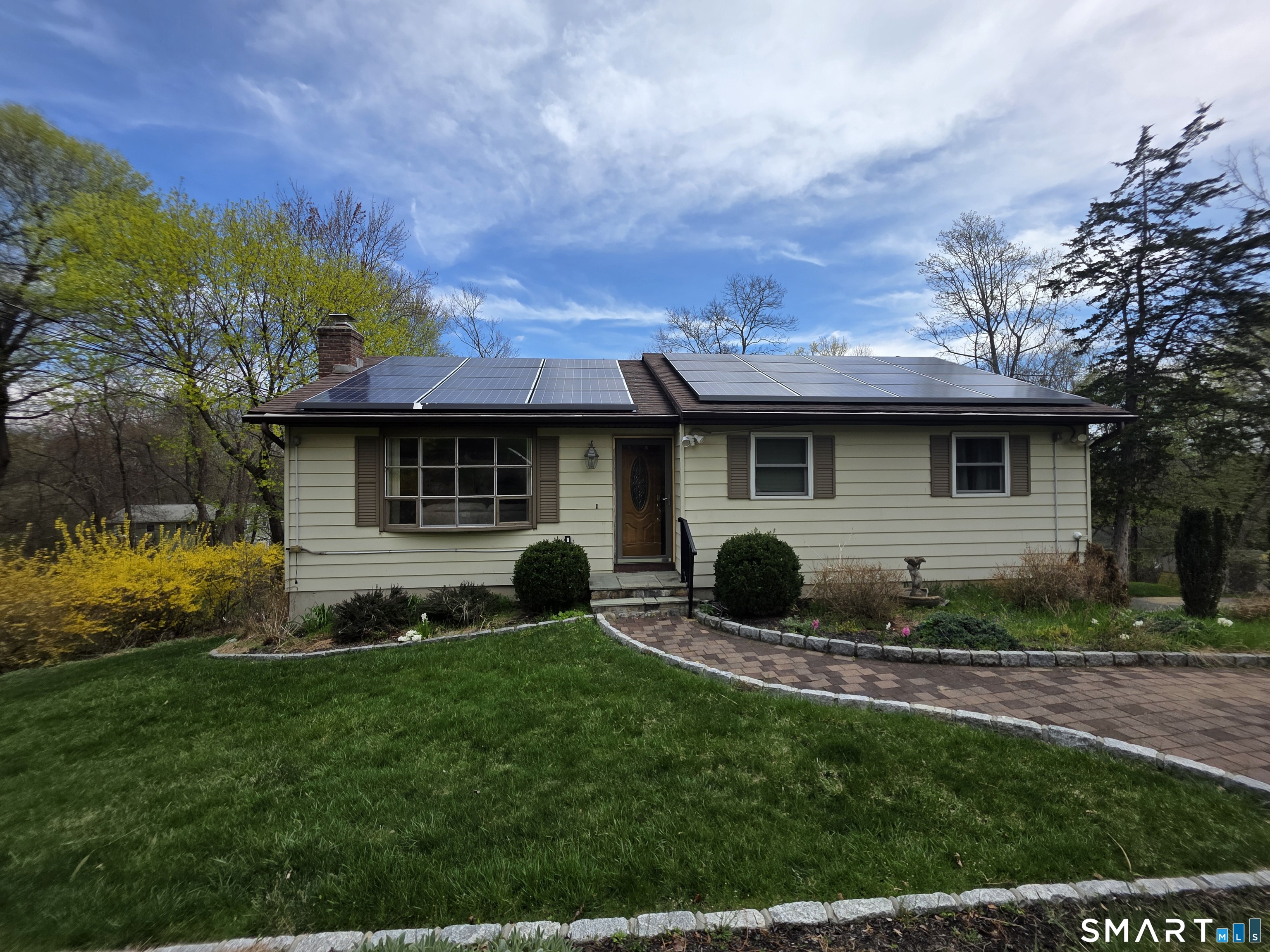 39 Charcoal Ridge Road East New Fairfield, CT 06812 - Photo 2 of 21
