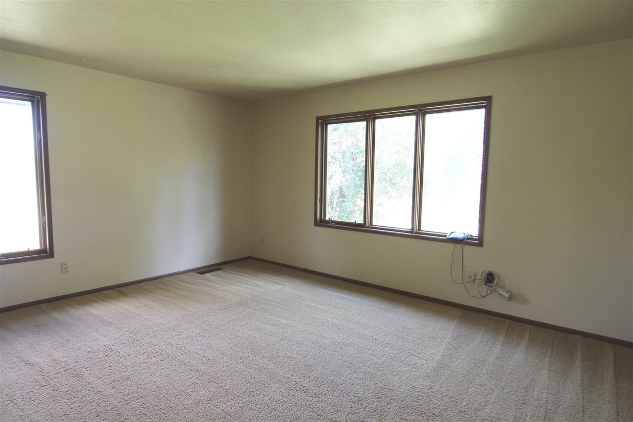 17703 North Sands Road Mead, WA 99021 - Photo 8 of 20