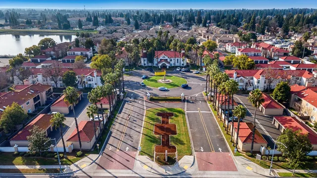 $299,950 | 8153 North Cedar Avenue, Unit 112, Fresno, CA 93720