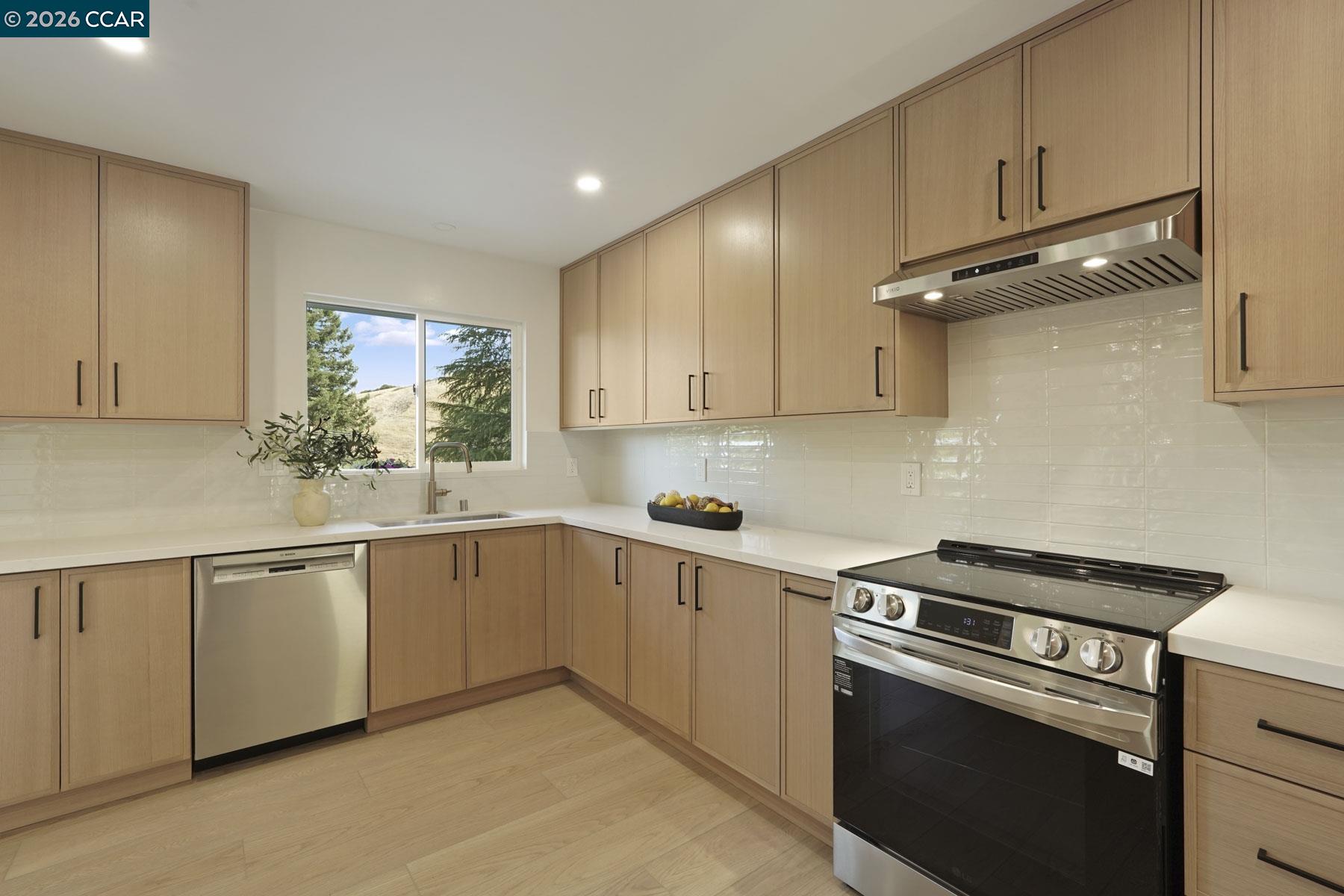 3233 Lucas Circle Lafayette, CA 94549 - Photo 16 of 59