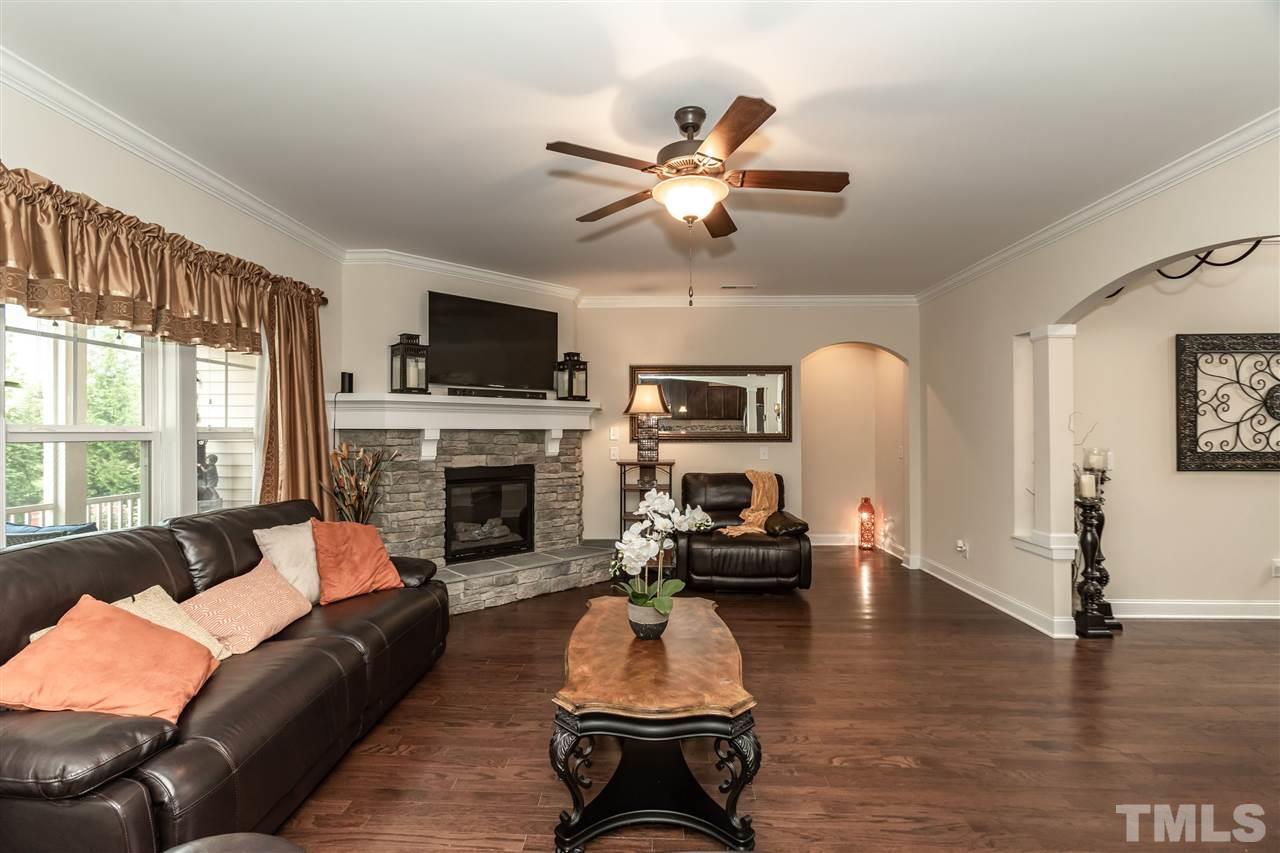 4412 Glengrove Road Raleigh, NC 27616 - Photo 4 of 30
