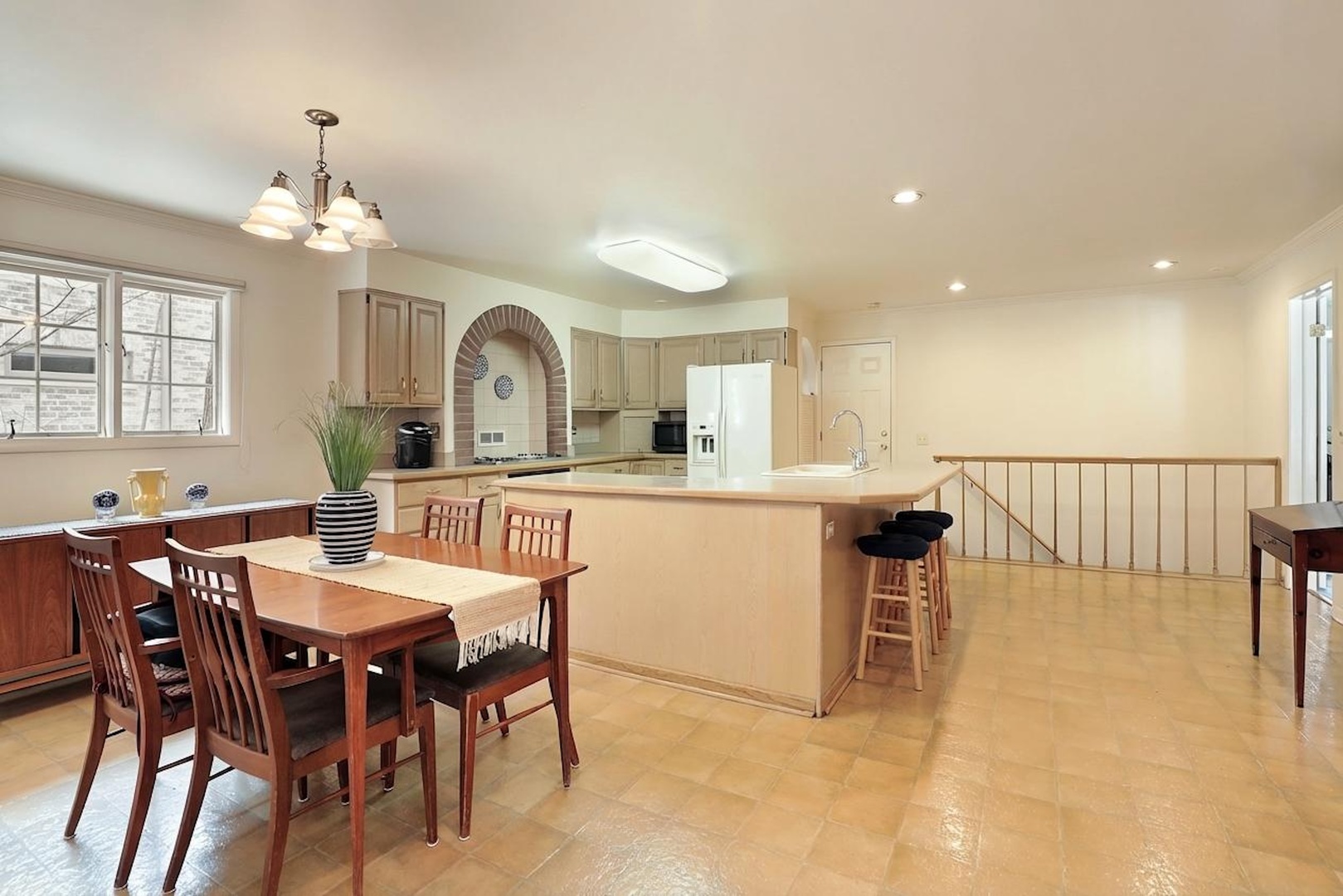 1305 Stratford Road Deerfield, IL 60015 - Photo 4 of 15