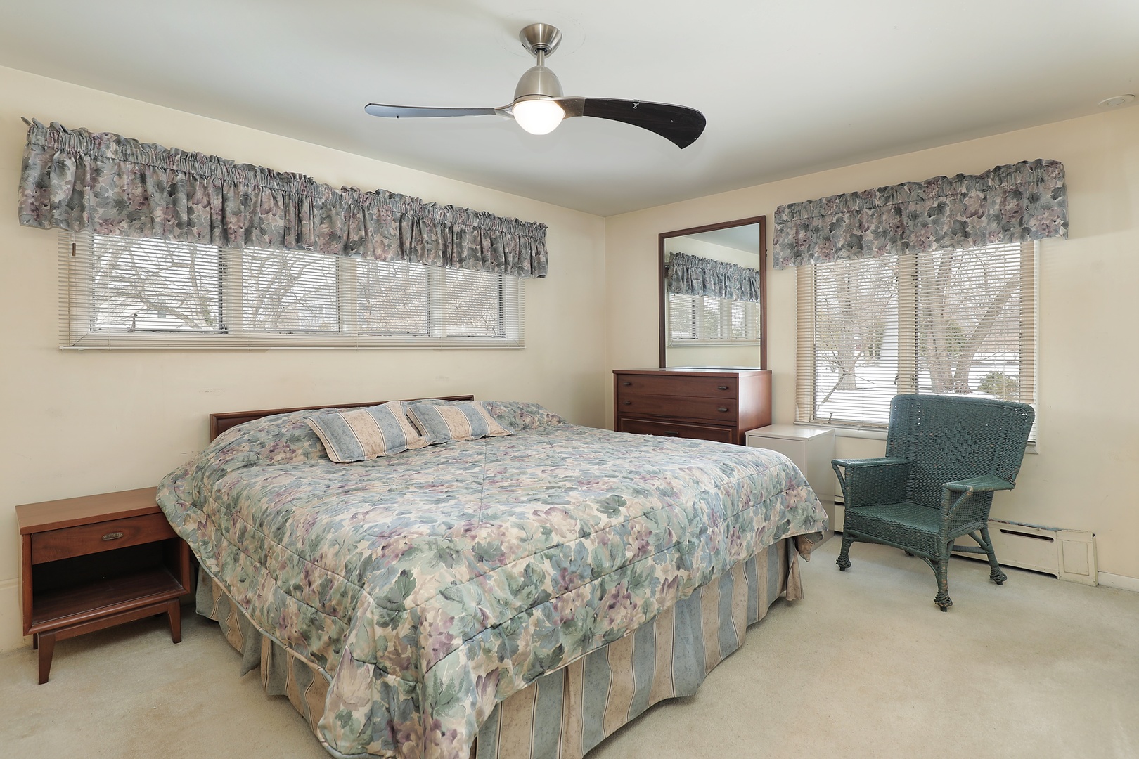 1305 Stratford Road Deerfield, IL 60015 - Photo 7 of 15