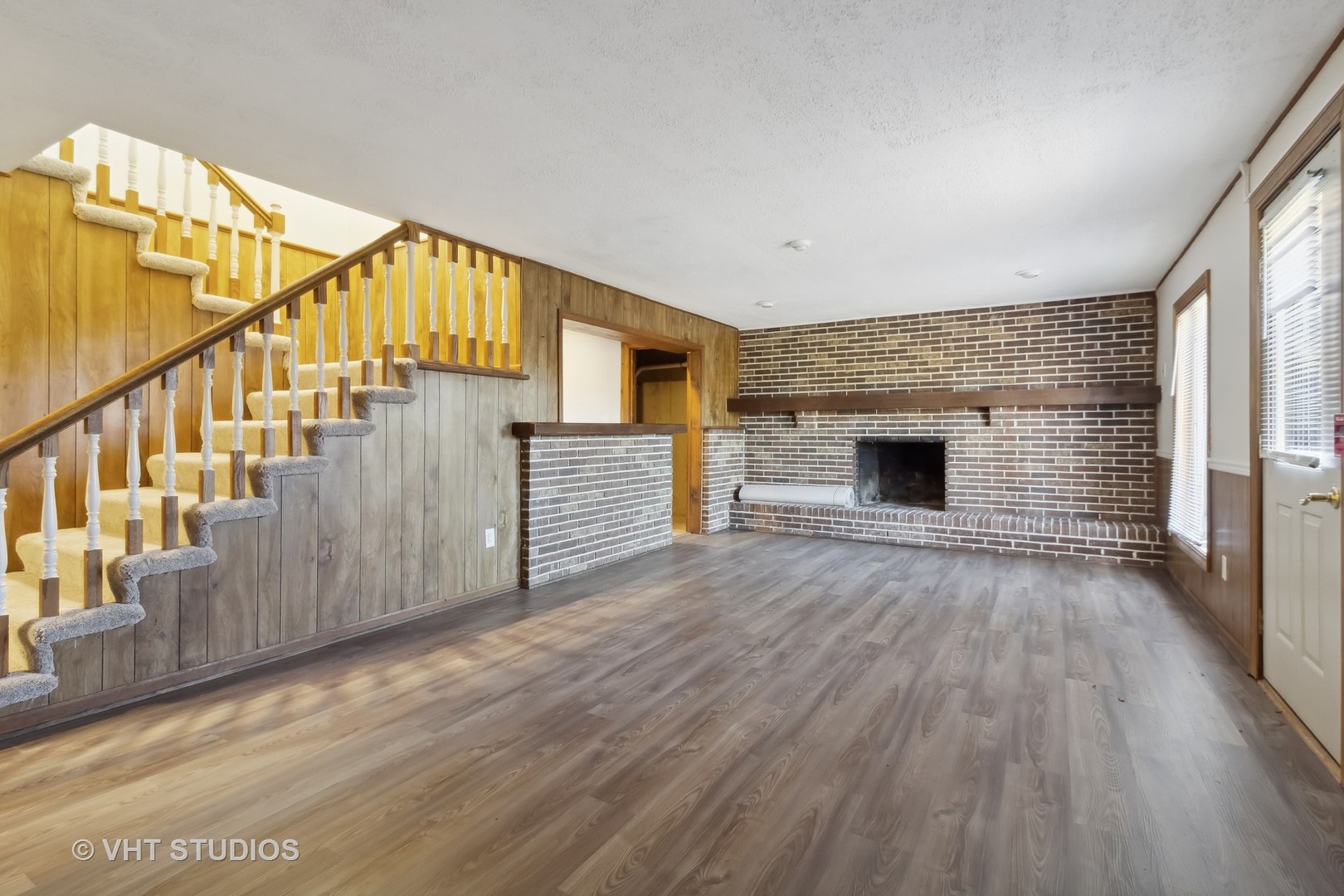 921 South Raddant Road Batavia, IL 60510 - Photo 11 of 24 Gallery Image 11
