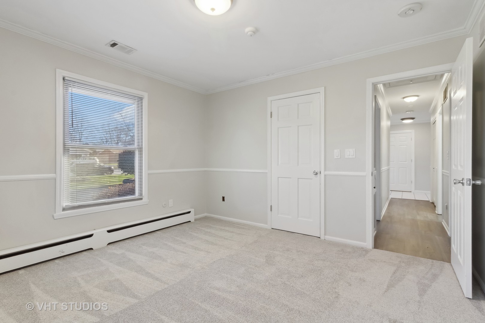 921 South Raddant Road Batavia, IL 60510 - Photo 3 of 24 Gallery Image 3