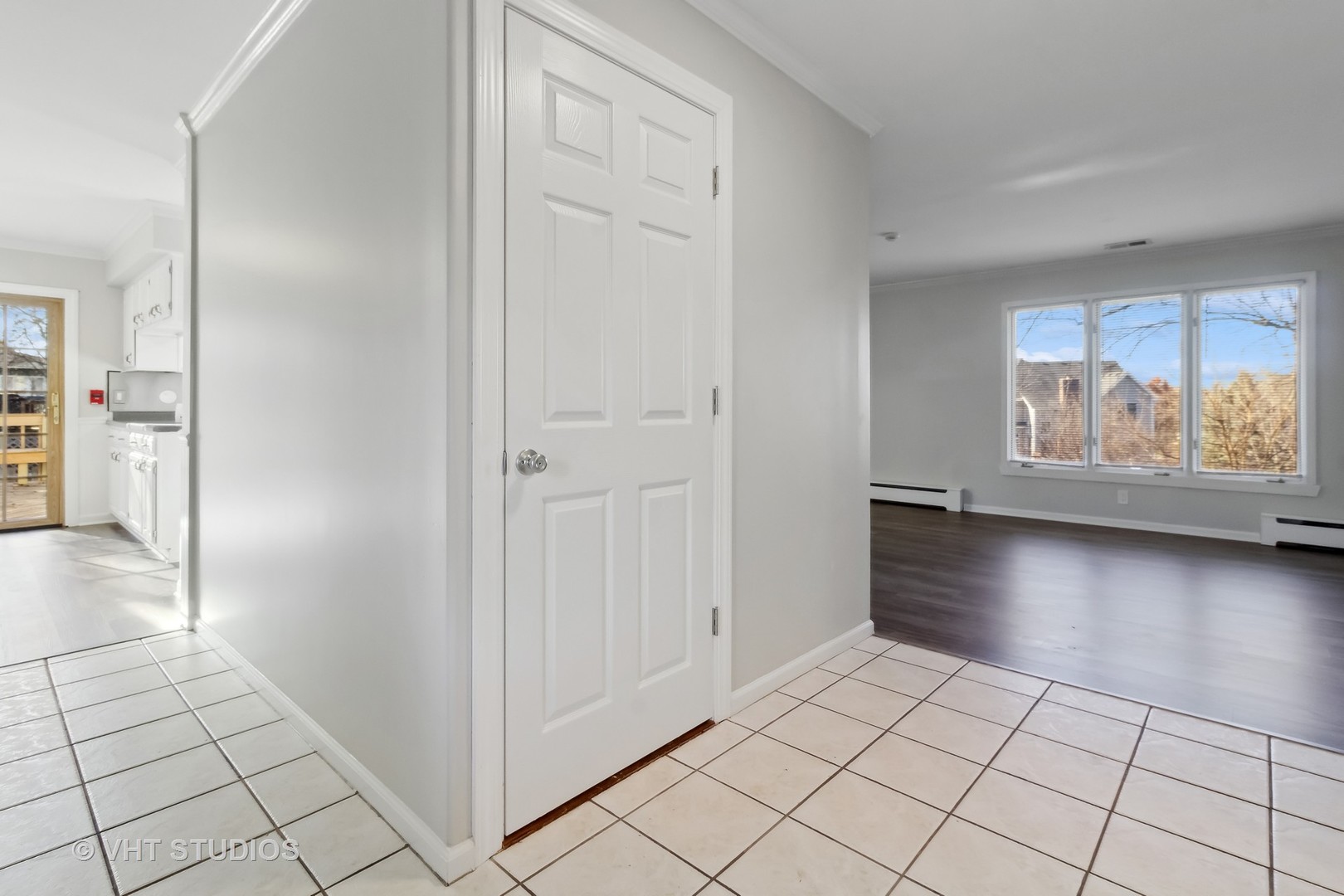 921 South Raddant Road Batavia, IL 60510 - Photo 7 of 24 Gallery Image 7