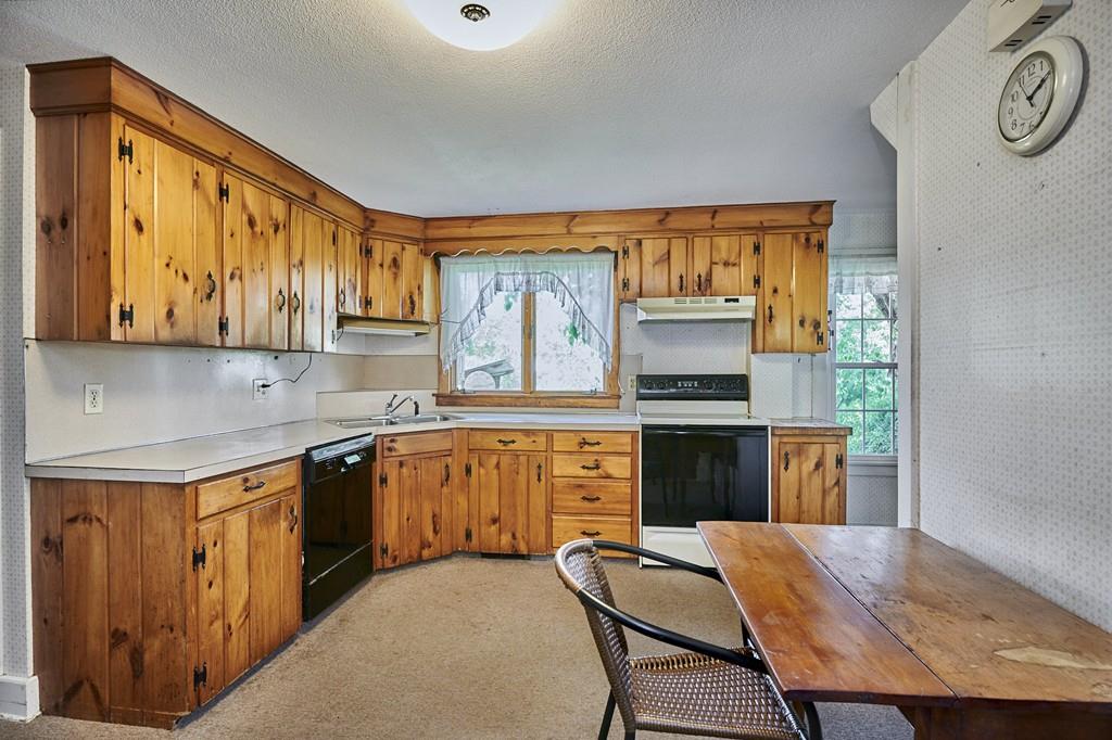 52 Russellville Road Southampton, MA 01073 - Photo 8 of 42 Gallery Image 8