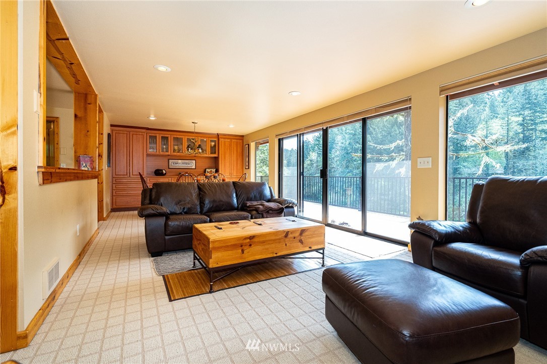 2500 Spencer Road Salkum, WA 98582 - Photo 9 of 40 Gallery Image 9