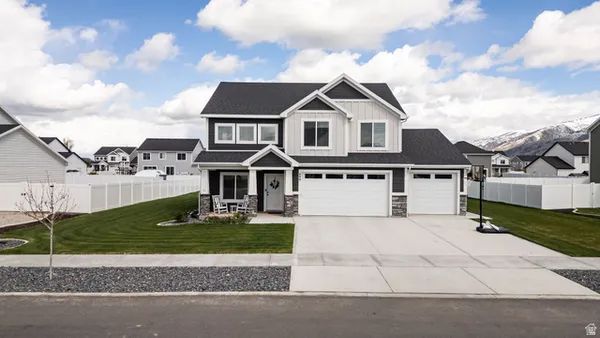 $589,900 | 699 East 1200 South, Hyrum, UT 84319