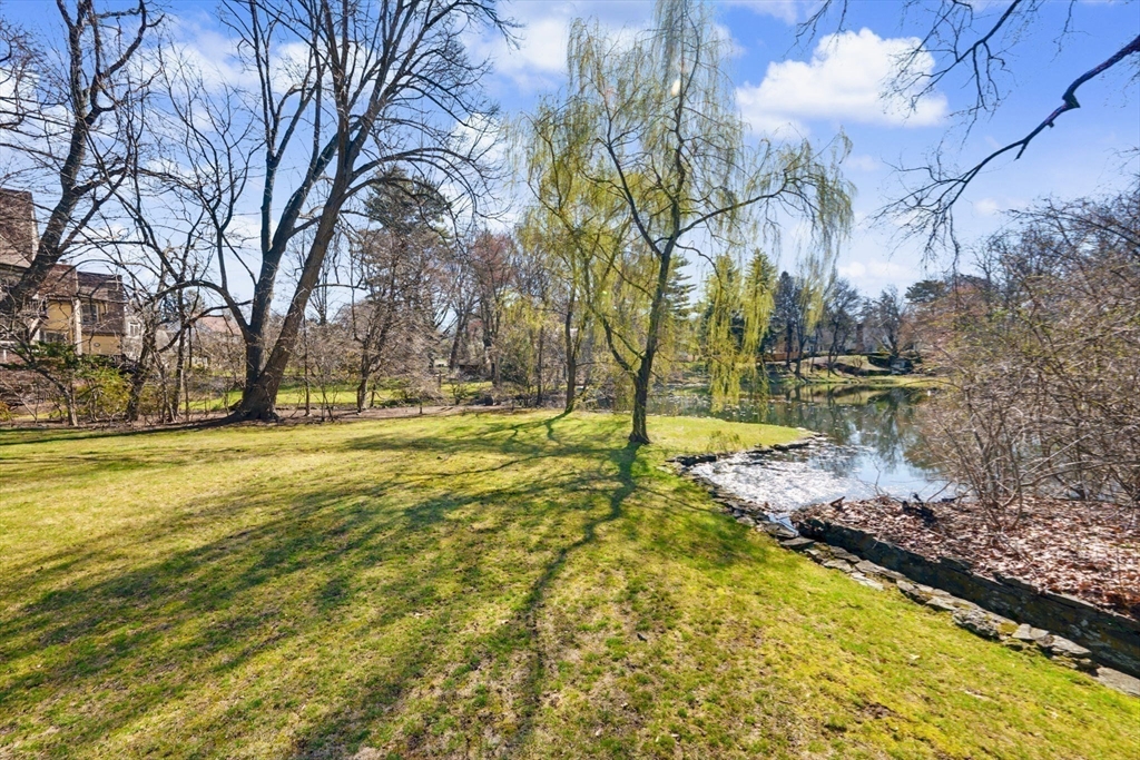 24 Radcliff Road Newton, MA 02468 - Photo 35 of 42