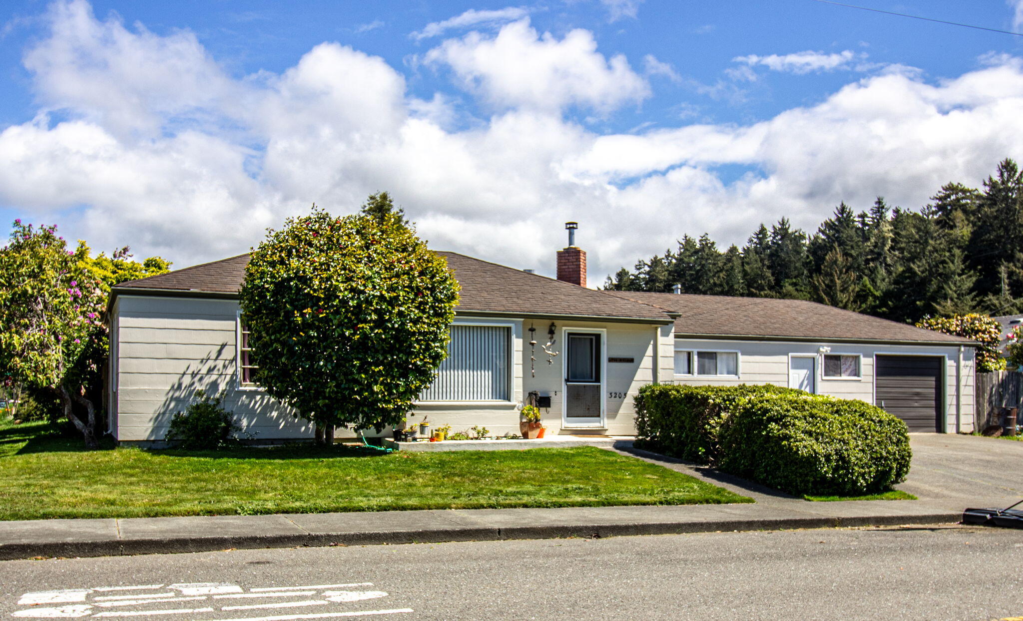 3205 R Street Eureka, CA 95503 - Photo 1 of 44