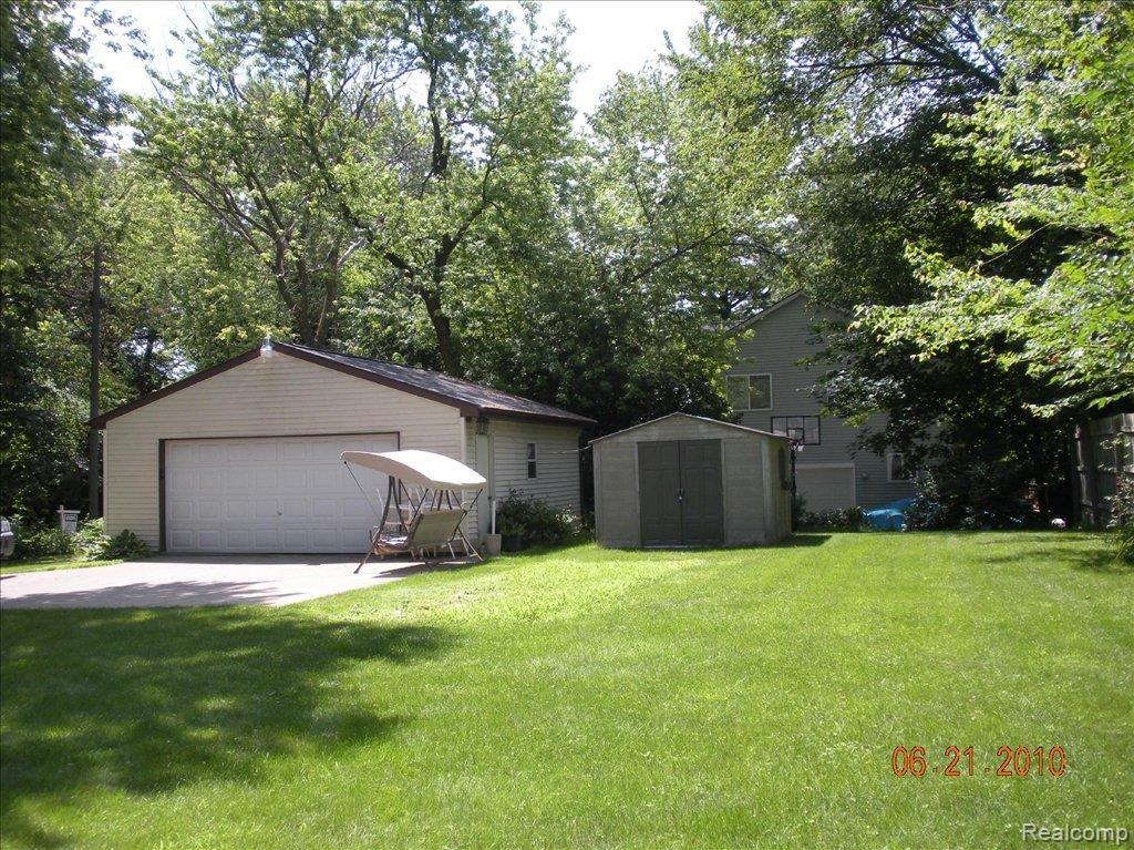239 Heights Road Lake Orion, MI 48362 - Photo 5 of 21 JACK 003.jpg