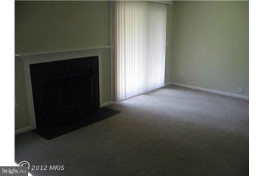 515 Davis Avenue Southwest Leesburg, VA 20175 - Photo 14 of 20 Family Room