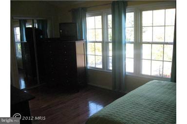 515 Davis Avenue Southwest Leesburg, VA 20175 - Photo 17 of 20 Bedroom