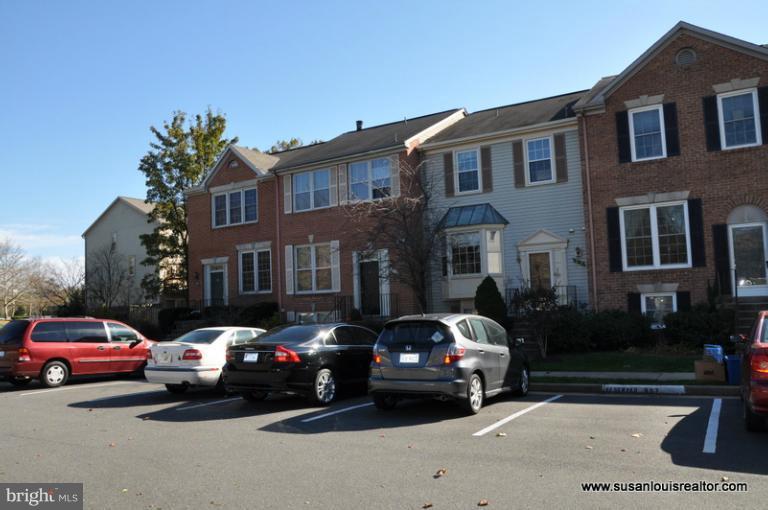515 Davis Avenue Southwest Leesburg, VA 20175 - Photo 20 of 20 Community