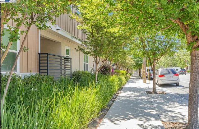 $1,248,800 | 705 Cannery Place, San Jose, CA 95112