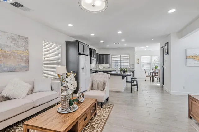 $1,248,800 | 705 Cannery Place, San Jose, CA 95112