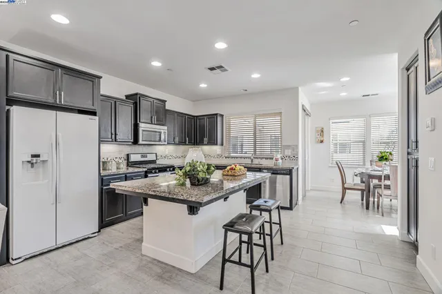 $1,248,800 | 705 Cannery Place, San Jose, CA 95112