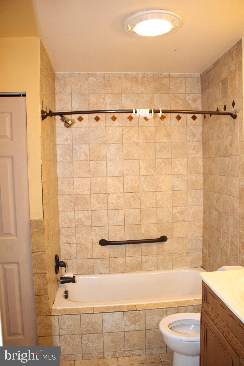 146 Oakmont Road Clementon, NJ 08021 - Photo 44 of 61 Elegant tiled bathroom retreat.