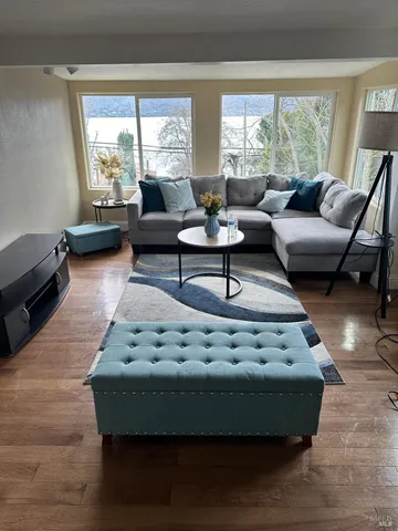 $320,000 | 13698 Lakeshore Drive, Clearlake, CA 95422