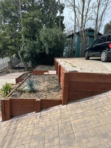 $320,000 | 13698 Lakeshore Drive, Clearlake, CA 95422