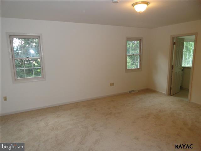 605 Woodside Road York, PA 17406 - Photo 12 of 22 Gallery Image 12