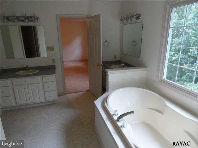 605 Woodside Road York, PA 17406 - Photo 14 of 22 Gallery Image 14