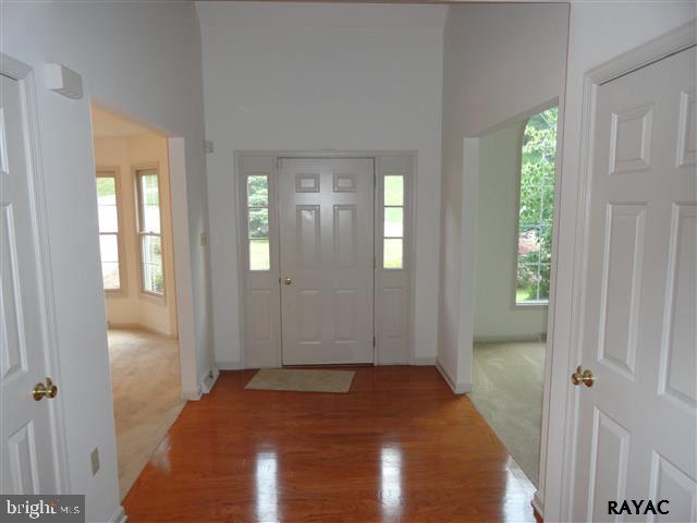 605 Woodside Road York, PA 17406 - Photo 3 of 22 Gallery Image 3