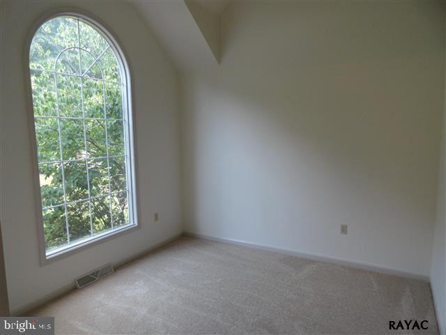 605 Woodside Road York, PA 17406 - Photo 4 of 22 Gallery Image 4