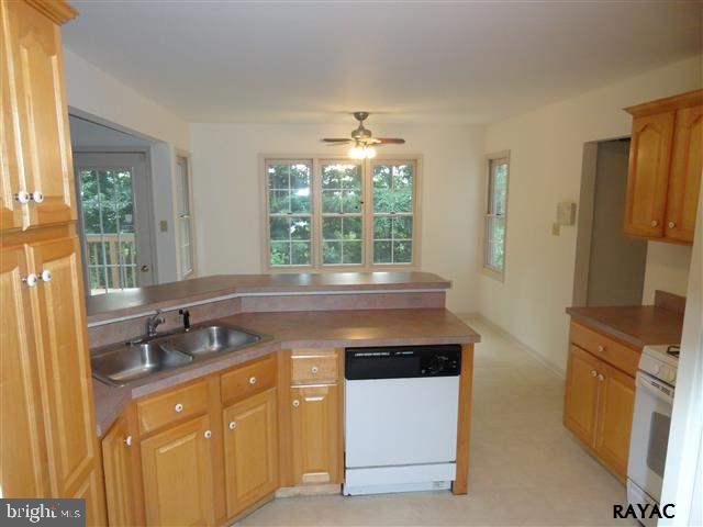 605 Woodside Road York, PA 17406 - Photo 6 of 22 Gallery Image 6