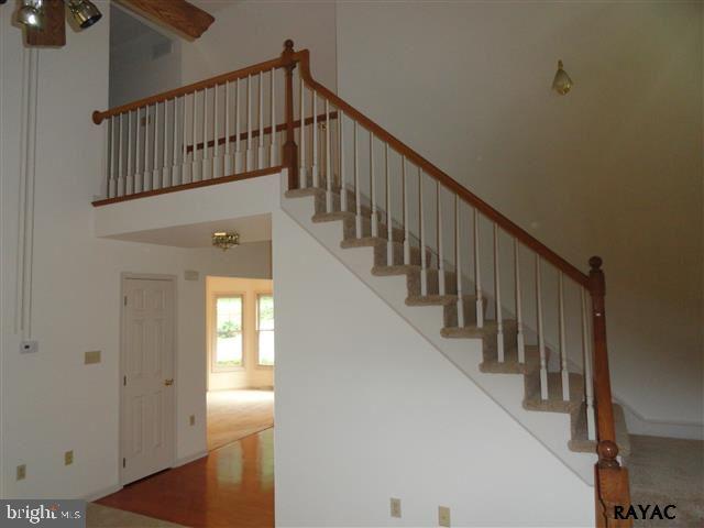 605 Woodside Road York, PA 17406 - Photo 10 of 22 Gallery Image 10