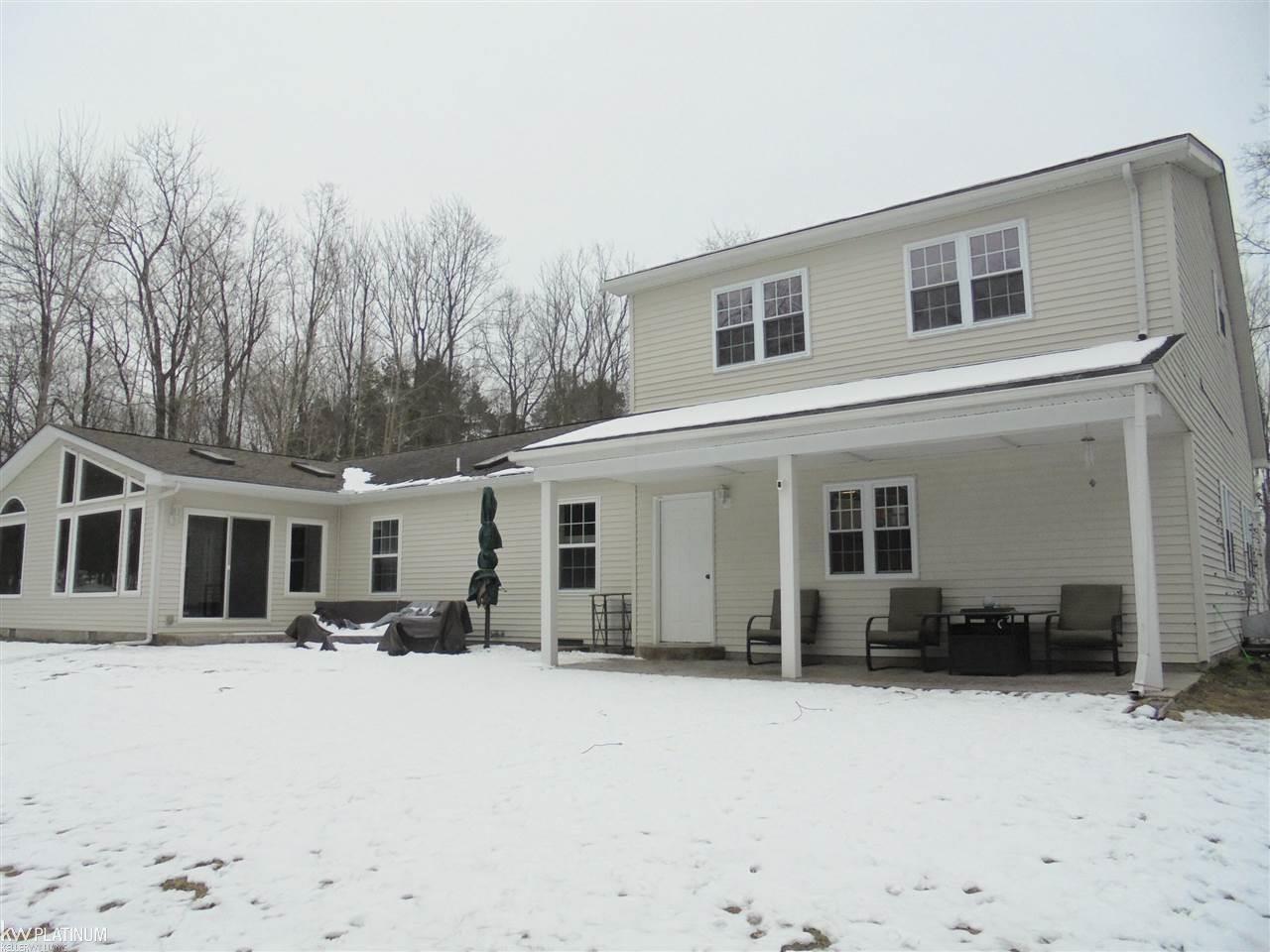 7580 Big Hand Road Columbus, MI 48063 - Photo 2 of 21 31372837-1.JPG