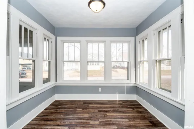 $115,000 | 418 Charles Street, Pekin, IL 61554