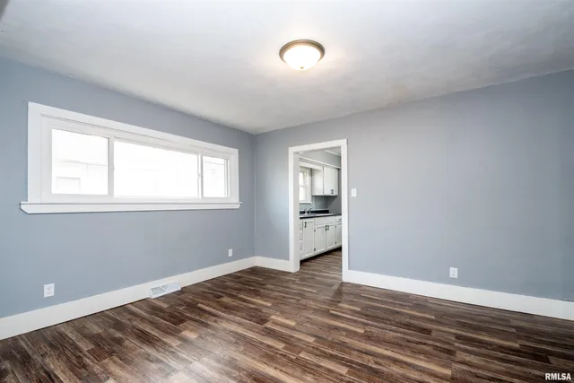 $115,000 | 418 Charles Street, Pekin, IL 61554