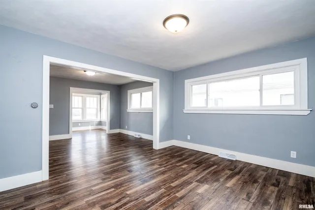 $115,000 | 418 Charles Street, Pekin, IL 61554