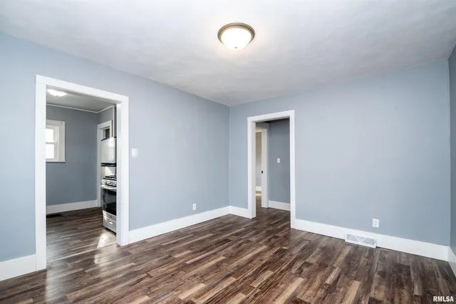 $115,000 | 418 Charles Street, Pekin, IL 61554