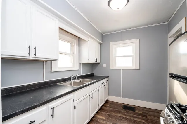 $115,000 | 418 Charles Street, Pekin, IL 61554